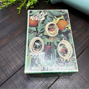 Vintage Hazel’s Kaboodles Eggs-Otic Birds Set